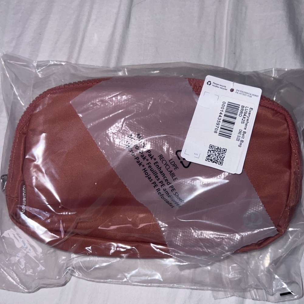 Lululemon Belt Bag BNWT (Brier Rose)